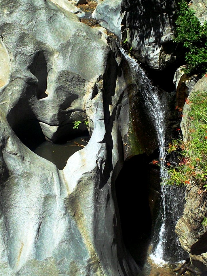 Heart Rock Hike  waterfall, San Bernardino Mountains, California