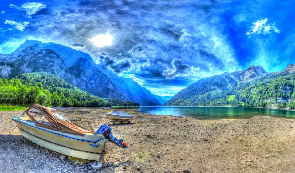 Klöntalersee im schönen Glarnerland