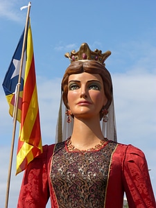 Giant catalunya metaphor