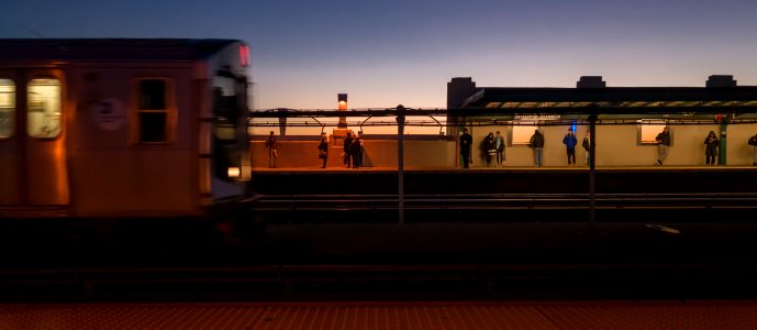 F express train coming through Smith & 9th St station.