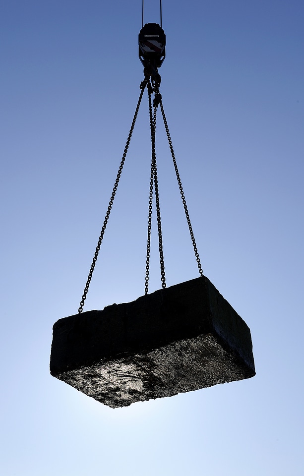 Crane concrete chains