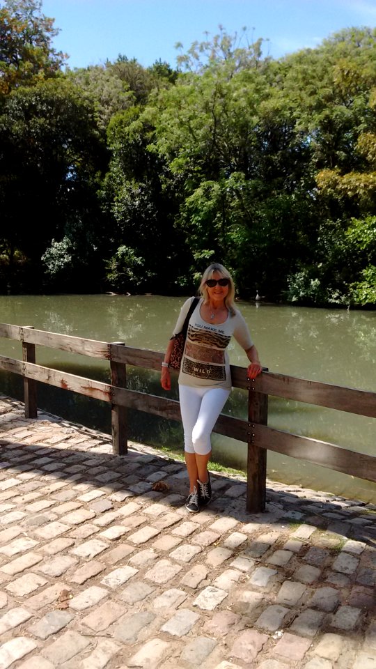 Descansando a orillas del Lago de Regatas