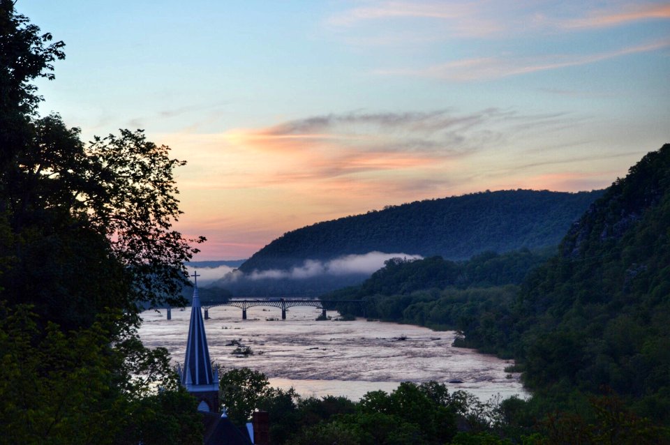 Sunrise view of the water gap from Jefferson Rock (NPS Photo/Cook)