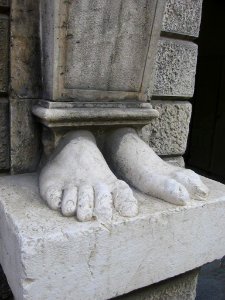 brescia foot pedestal photo