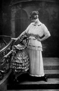 robe de jeune fille et fillette 1914
