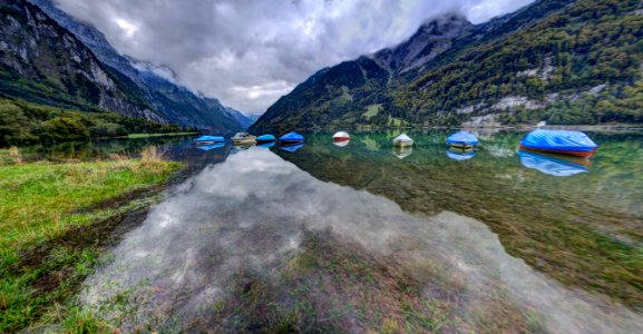 Klöntal HDR Panorama ( Creative Commons )