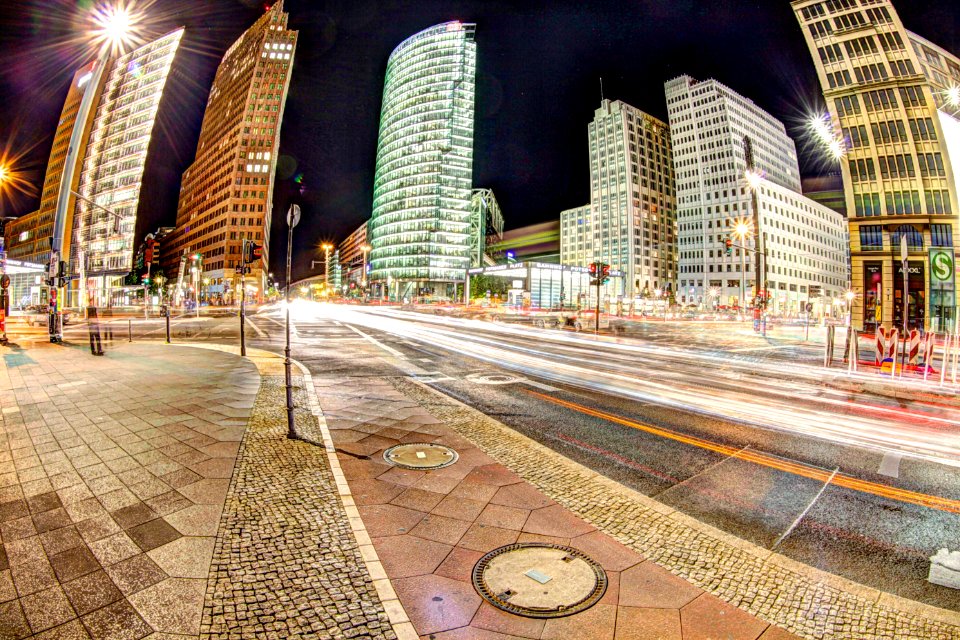 Berlin Potsdamer Platz ( Creative Commons )
