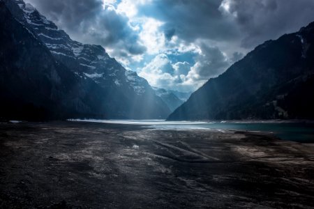 Klöntalersee Glarnerland photo