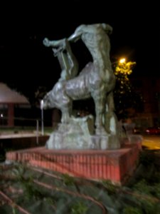 "La mort du dernier centaure" (Antoine Bourdelle, 1914) - Square Picard - Montauban photo