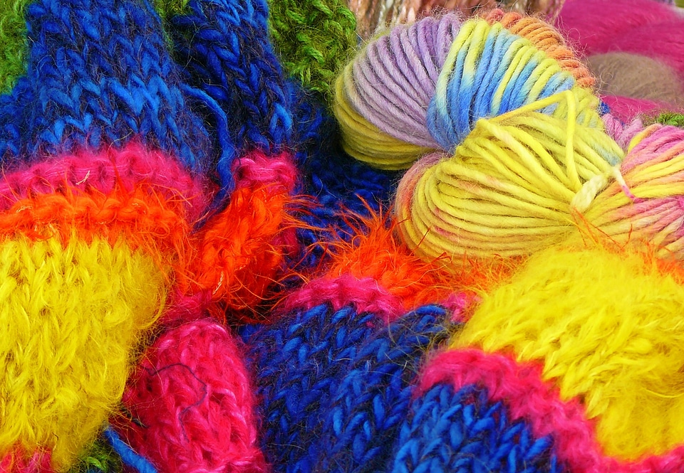 Cat's cradle knit colorful