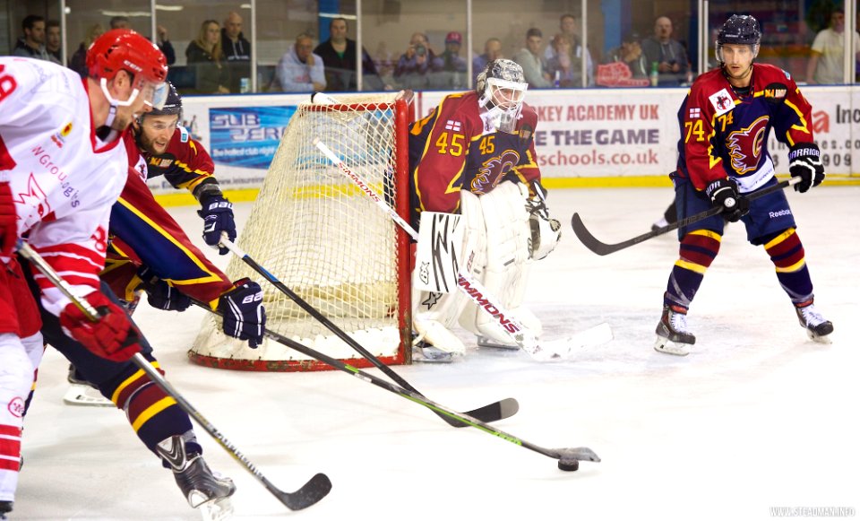 Ice Hockey - Guildford Flames At Swindon Wildcats