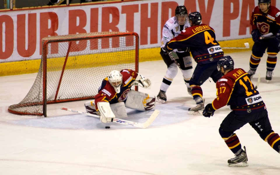 Cup Final - Guildford Flames Vs Milton Keynes Lightning