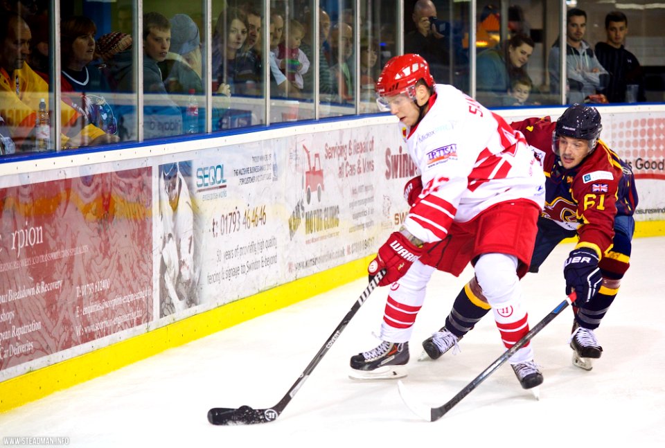 Ice Hockey - Guildford Flames At Swindon Wildcats