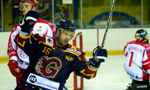 Guildford Flames At Swindon Wildcats photo