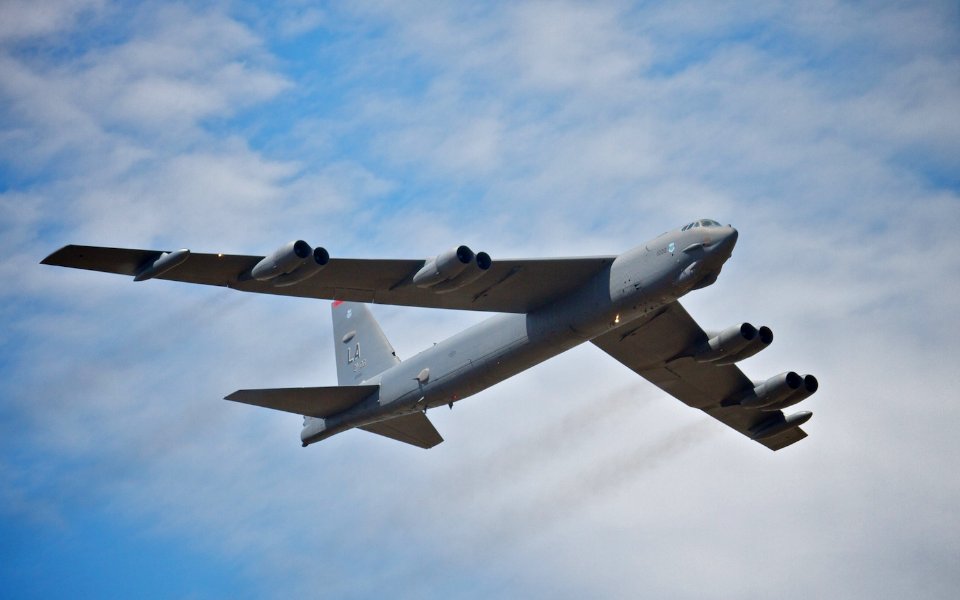 Farnborough Air Show - B52 Flypast