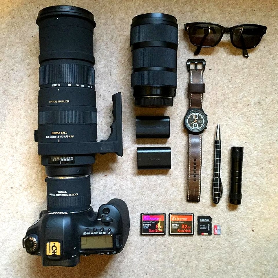 #knolling the #camera gear for tomorrow's #DuxfordAirShow #adventure (#Canon 5Dmk3 1000mm)