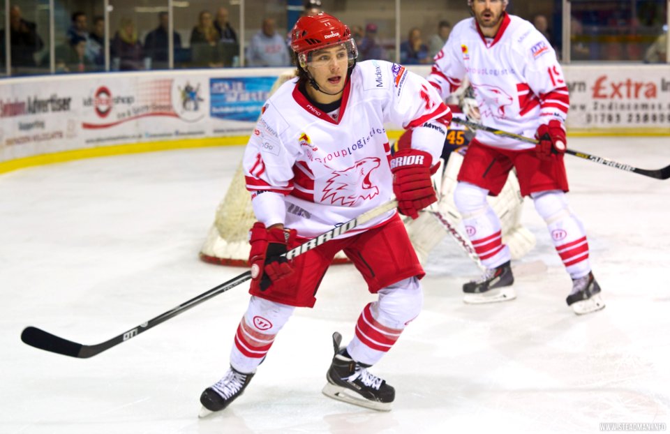 Ice Hockey - Guildford Flames At Swindon Wildcats