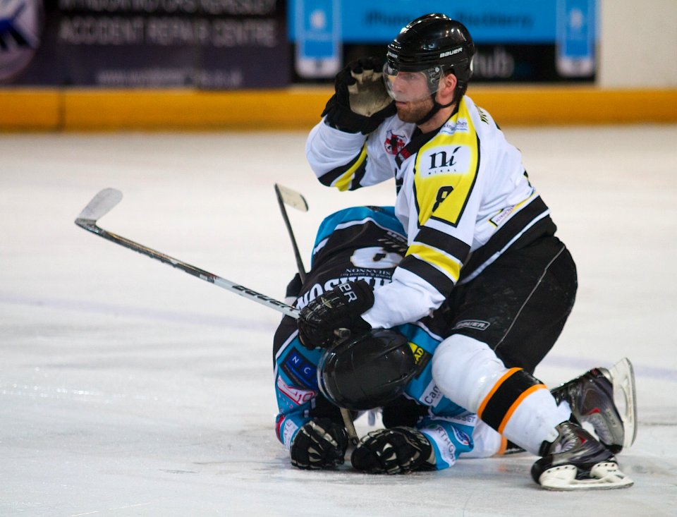 Playoff Semi-final - Milton Keynes Lightning Vs Manchester Pheonix