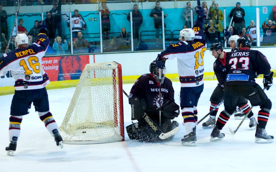 Guildford Flames Vs Basingstoke Bison