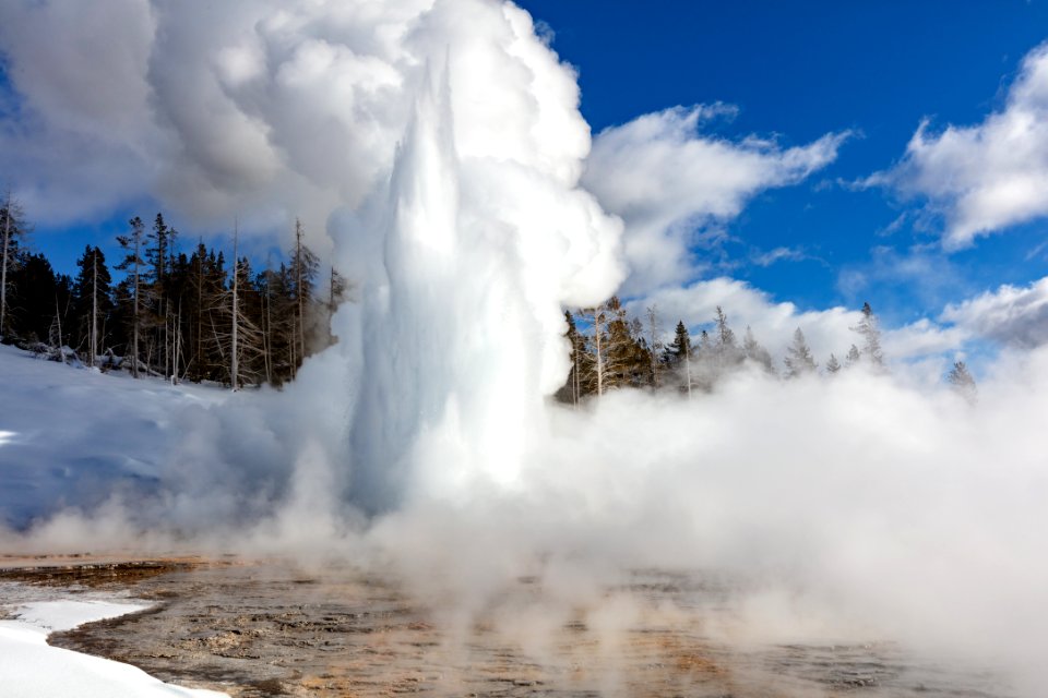 Grand Geyser eruption 1.28.19