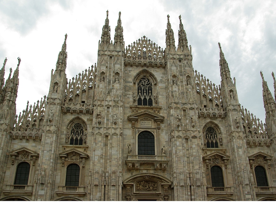 Cathedral church monument