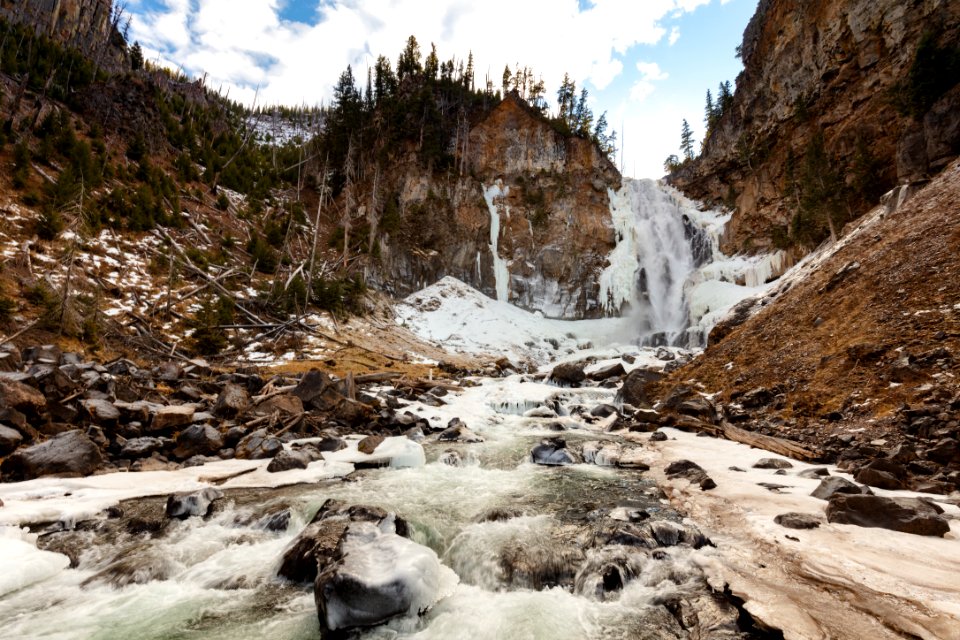 Osprey Falls during the fall season