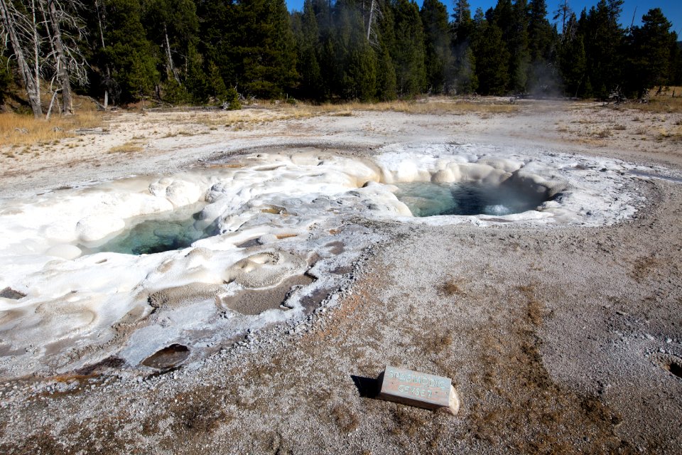Spasmodic Geyser, Upper Geyser Basin