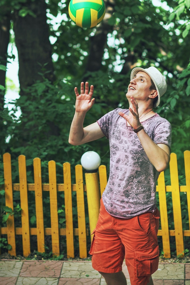 Ball play volley