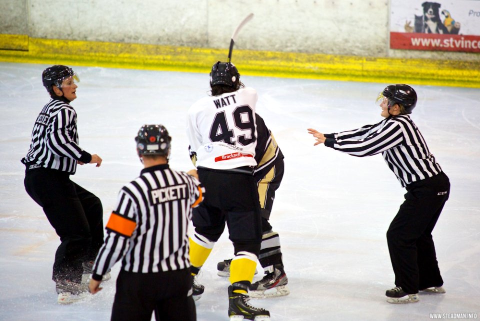 Ice Hockey - Bracknell Bees Vs Milton Keynes Lightning