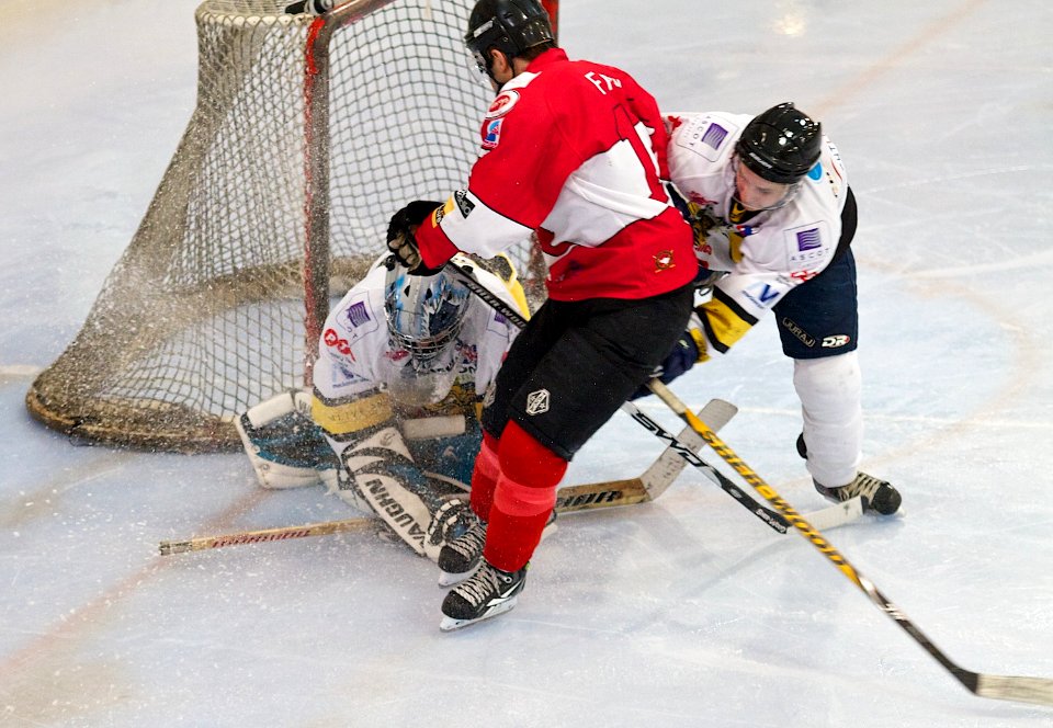 Bracknell Hornets Vs Wightlink Raiders