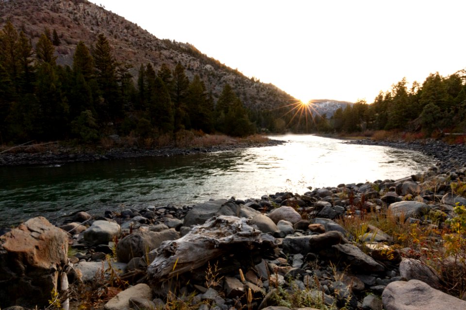 Fall sunrise over the Yellowstone River
