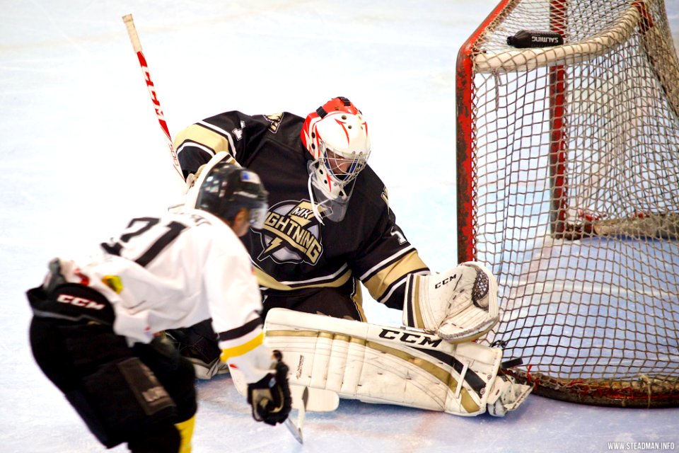 Ice Hockey - Bracknell Bees Vs Milton Keynes Lightning