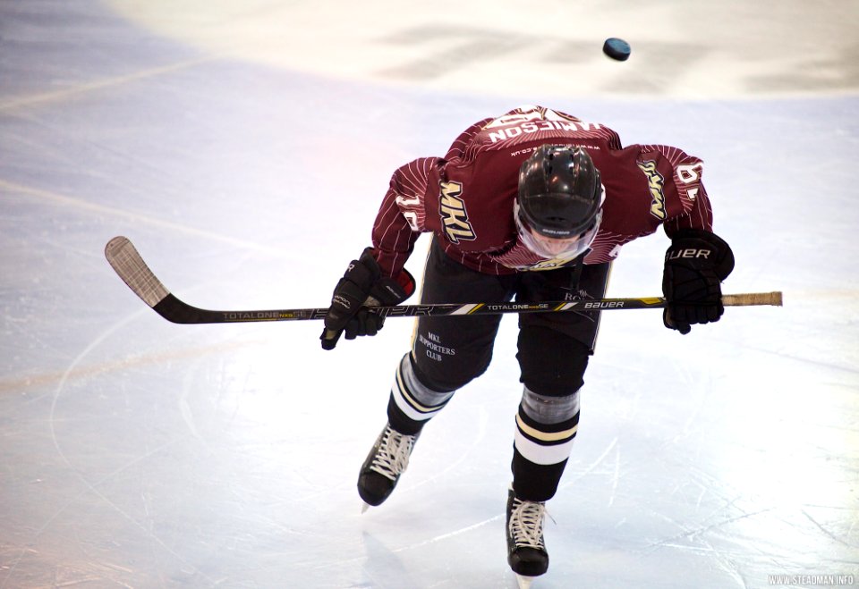 Ice Hockey - Bracknell Bees Vs Milton Keynes Lightning