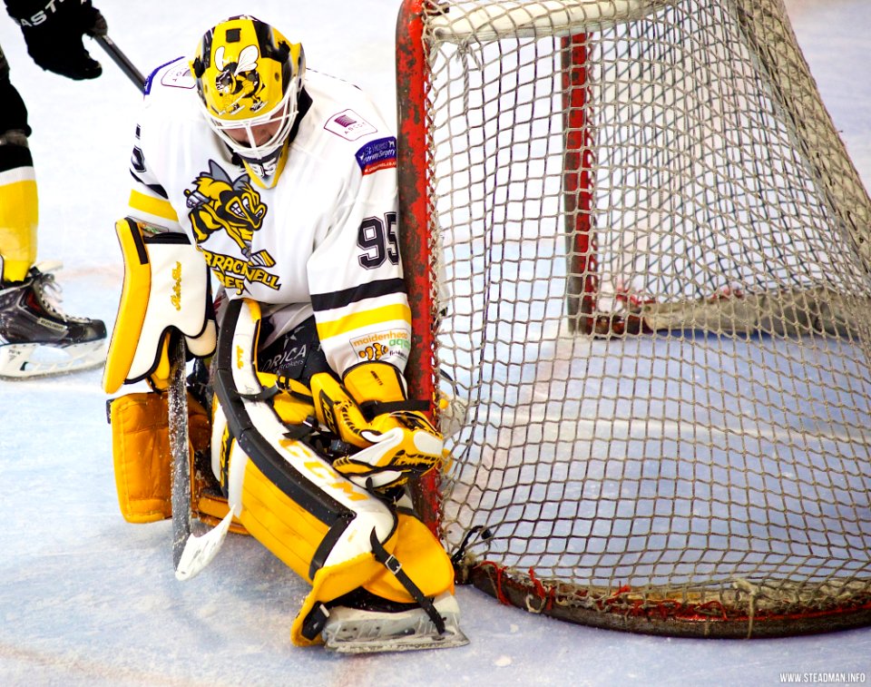 Ice Hockey - Bracknell Bees Vs Milton Keynes Lightning