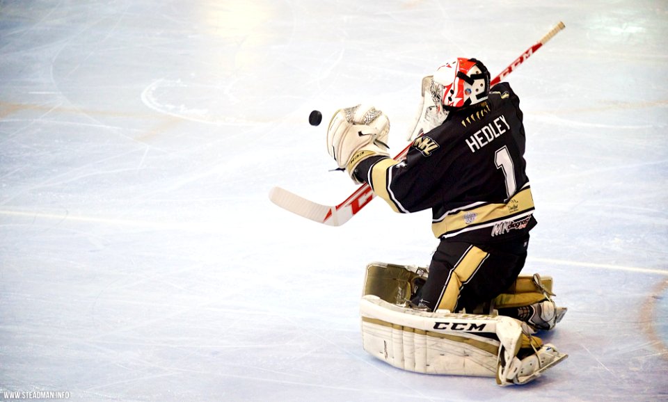 Ice Hockey - Bracknell Bees Vs Milton Keynes Lightning