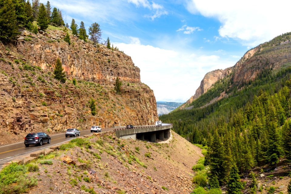 Grand Loop Road through Golden Gate looking northbound