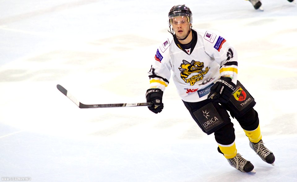 Ice Hockey - Bracknell Bees Vs Milton Keynes Lightning