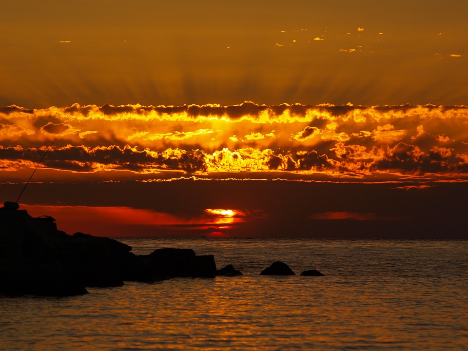 Sun sunset sunbeam