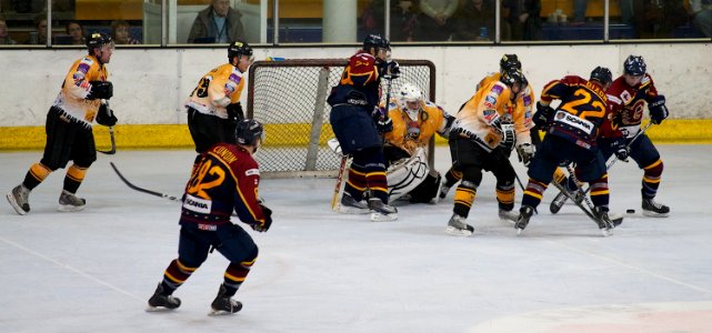 Guildford Flames At Bracknell Bees