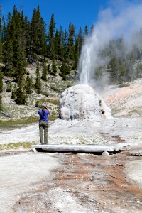 Photographing a Lone Star Geyser eruption