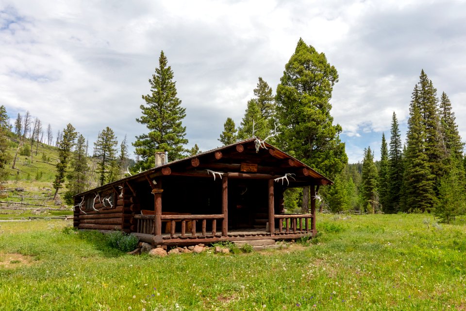 USFS Hellroaring Station (2)