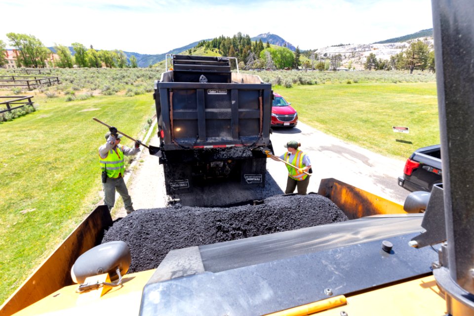 Special projects crew repair the road surface at the Mammoth three-way intersection (14)
