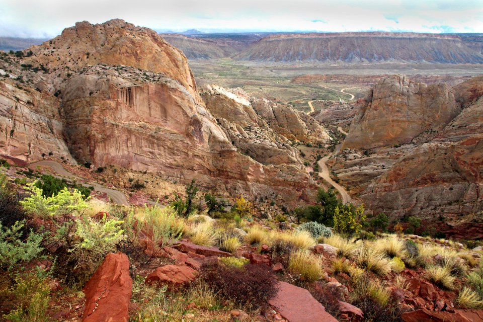 CAPITOL REEF NATIONAL PARK area, GARFIELD CO, UTAH - 2016-09-29 - thru the reef at east end burr trail -01