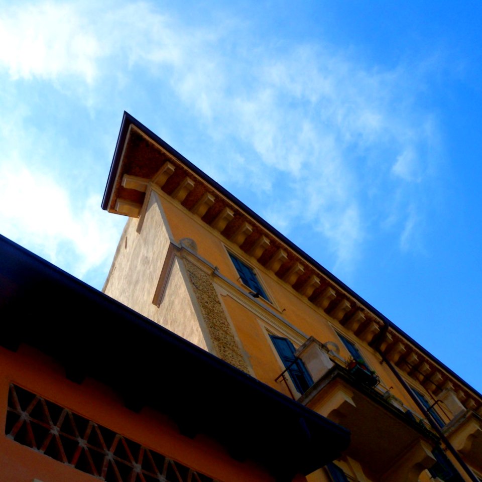 Sky over Veronetta-II (the angle)