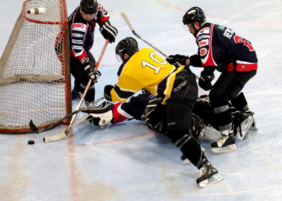 Bracknell Hornets Vs Wightlink Raiders