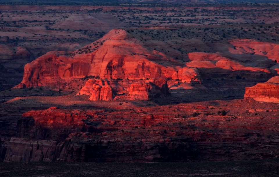 HANKSVILLE AREA, WAYNE CO, UT - 2016-09-30 - Burr Point -26 last sun on the canyons