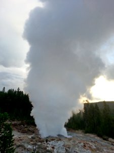 Steamboat Geyser eruption, steam phase