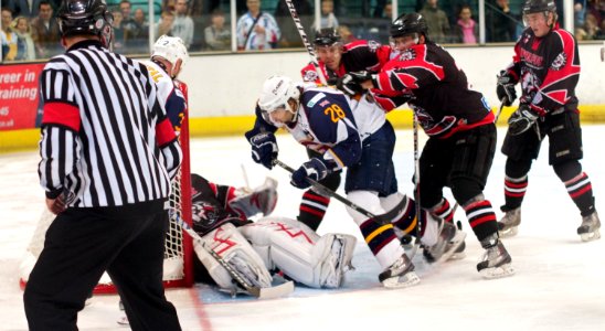 Guildford Flames Vs Basingstoke Bison