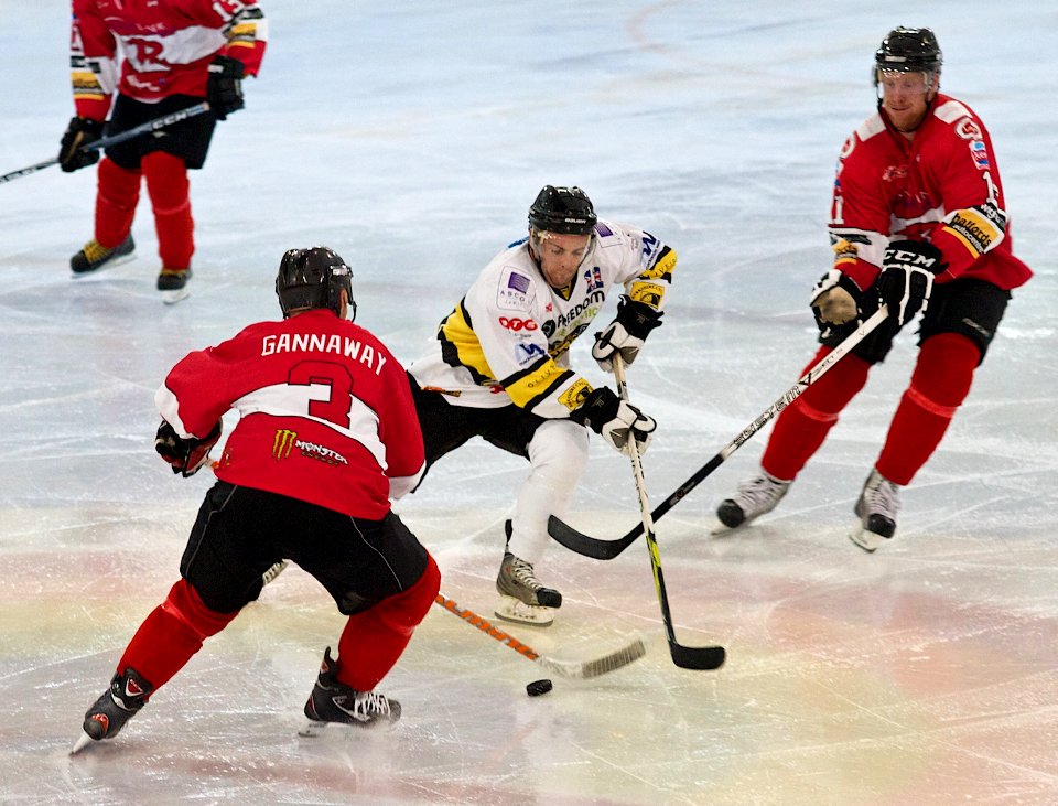 Bracknell Hornets Vs Wightlink Raiders