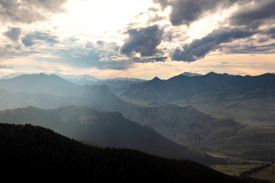 Sunlight Basin from Dead Indian Pass